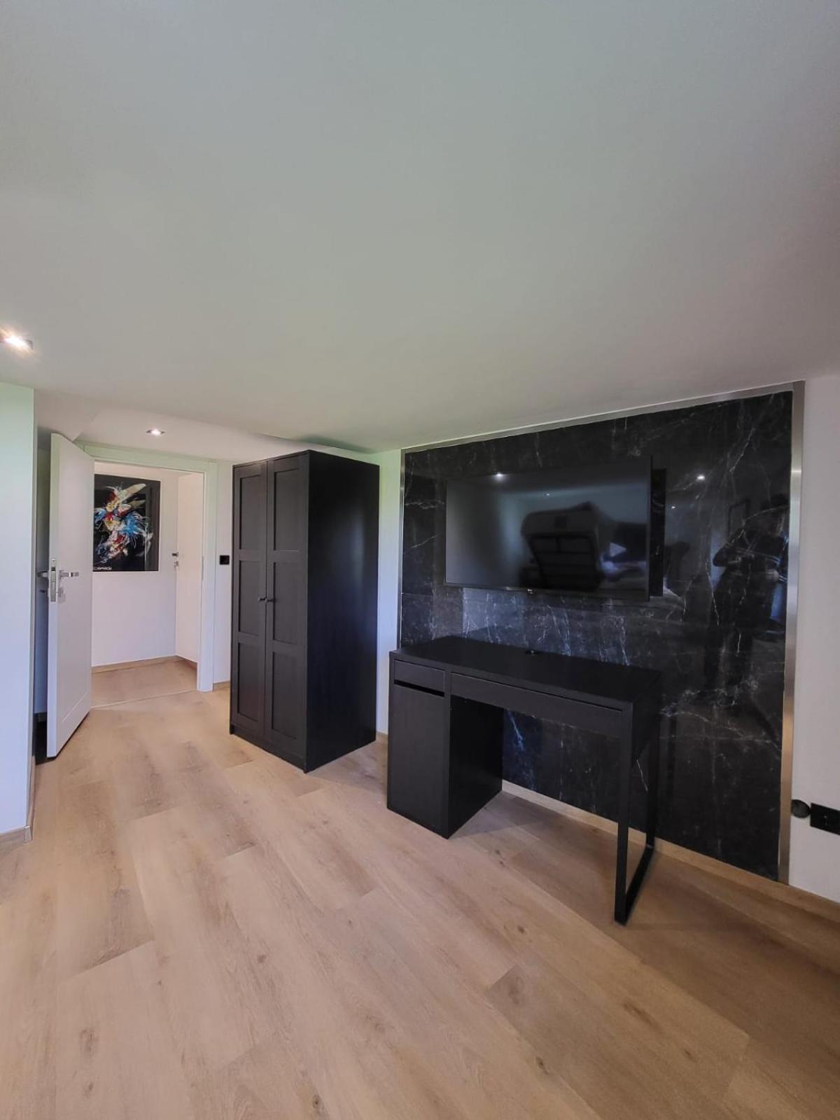 Ny-Golden Apartments-Dortmund Airport Bagian luar foto
